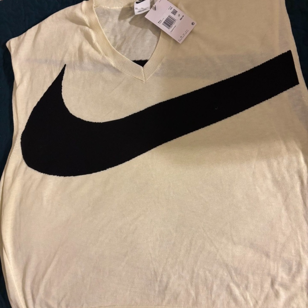 Nike V-Neck Sweater Vest Cream With Swoosh men’s size 2XL (Hard To Find!!!)